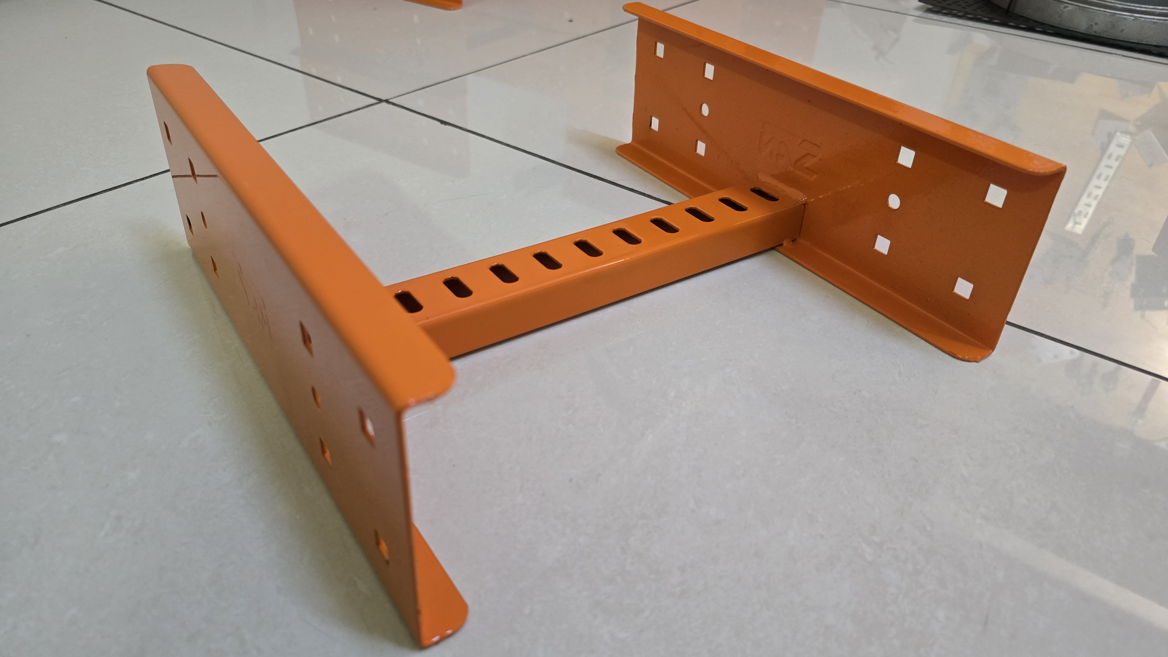 Cable ladder gallery image 30