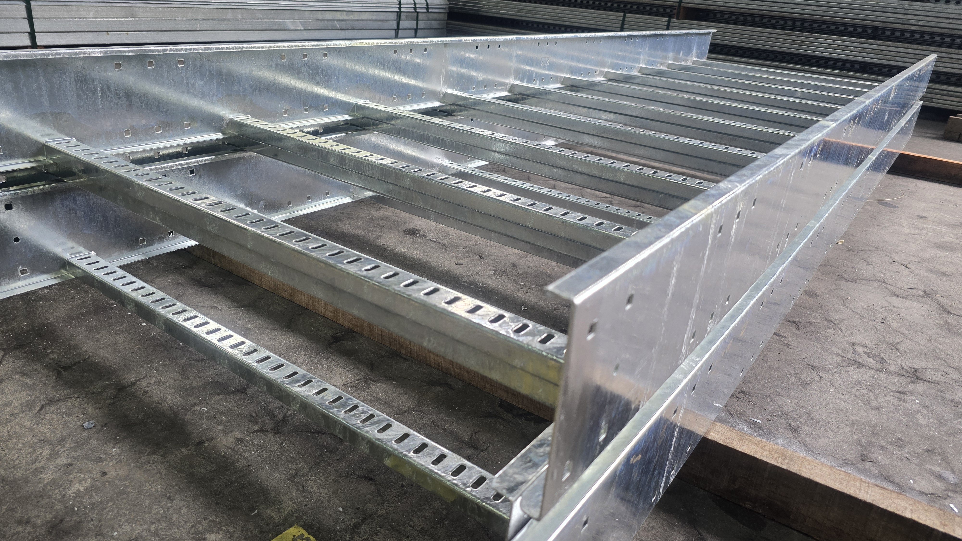Cable ladder gallery image 6
